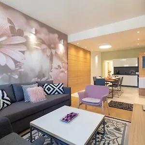 Vitosha Blvd Luxury 2-bedroom, 2-bathroom With Balcony Apartment Sofia