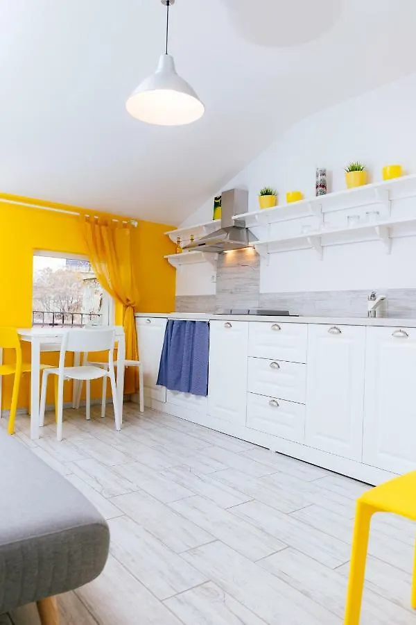 Beautiful Best Location Apartment 