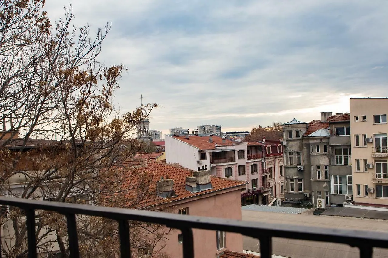 Beautiful Best Location Apartment 
