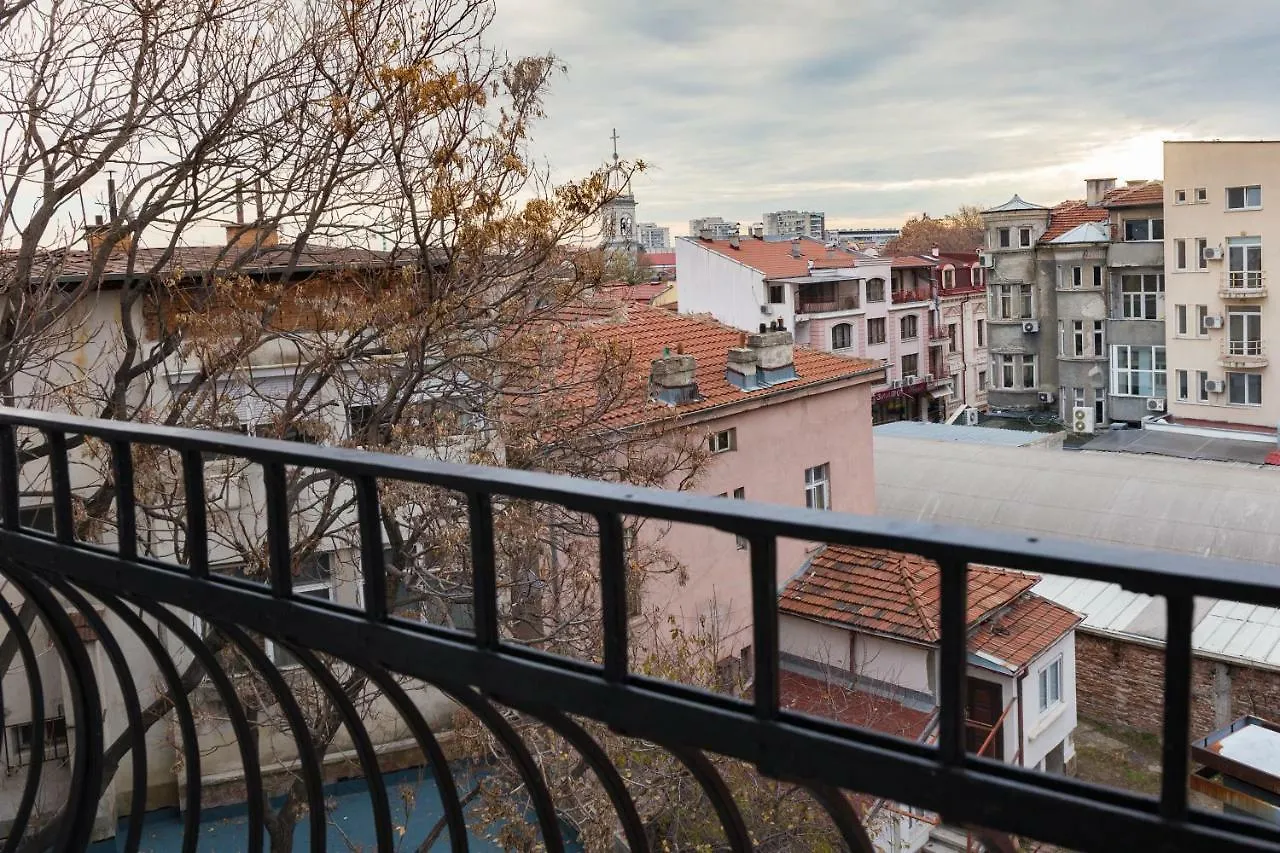 Beautiful Best Location Apartment 